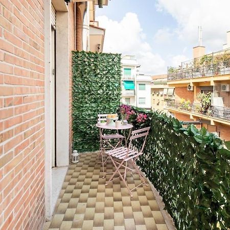 Tibershome Home La Casa Sul Tevere Рим Екстер'єр фото